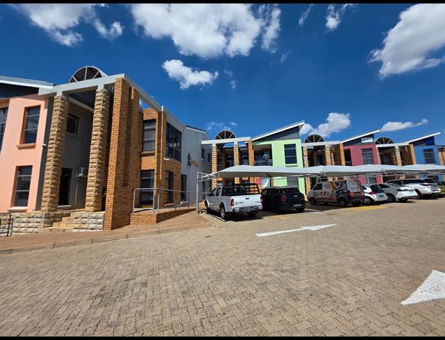 120M² OFFICE TO LET IN LANGENHOVENPARK